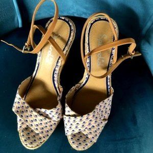 Espadrille Shoes / Spendid Shoes size 9 / Wedge